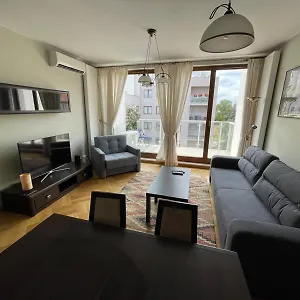 https://apt-apartament-elegant-kiprow.warsawhotelspoland.com